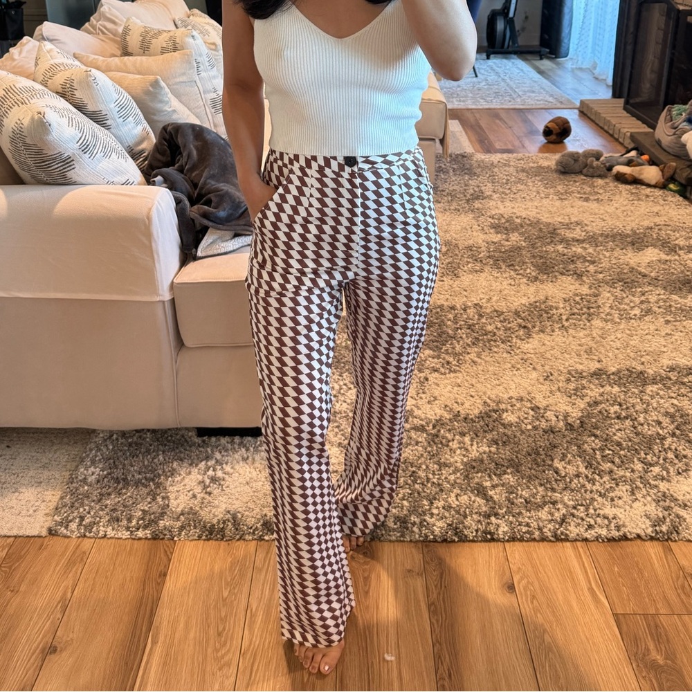4/$20 - Brown White Diamond Pattern High Rise Poly Pants Retro Flare (small)
